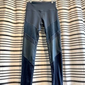 Like New Alo High Waist Moto Leggings